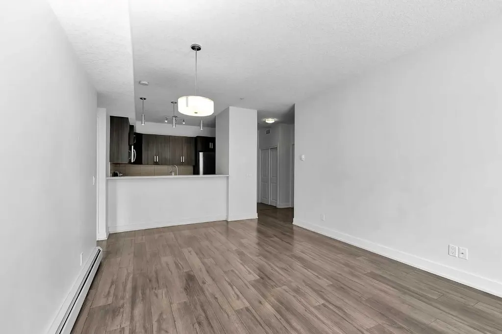 611 Edmonton Trail NE Calgary AB T2E3J3