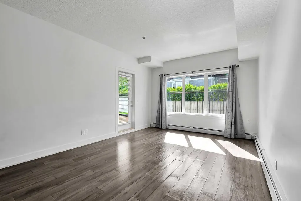 611 Edmonton Trail NE Calgary AB T2E3J3