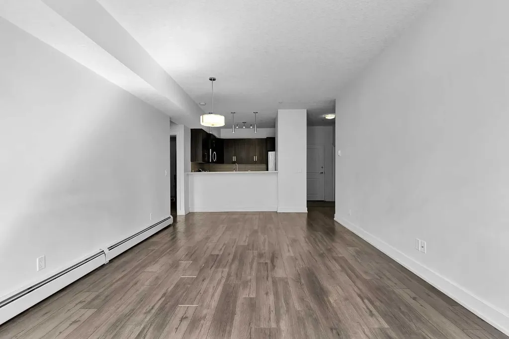 611 Edmonton Trail NE Calgary AB T2E3J3