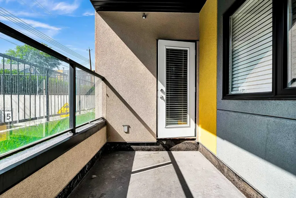 611 Edmonton Trail NE Calgary AB T2E3J3