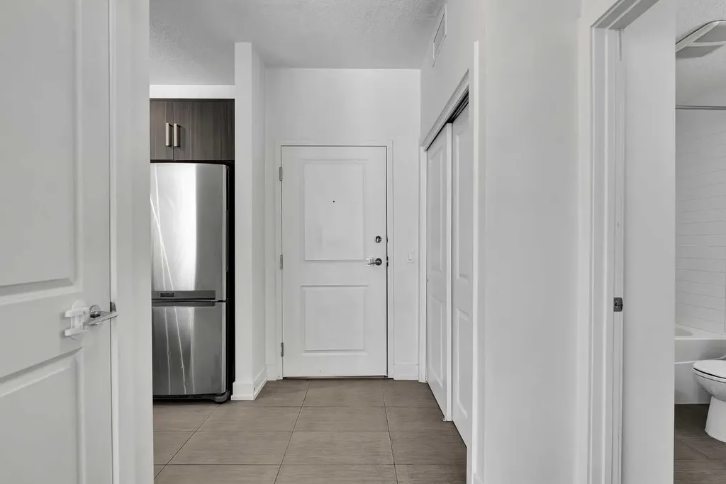 611 Edmonton Trail NE Calgary AB T2E3J3