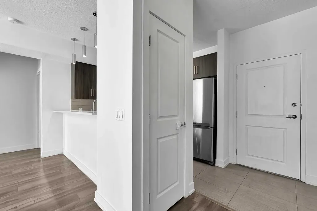 611 Edmonton Trail NE Calgary AB T2E3J3