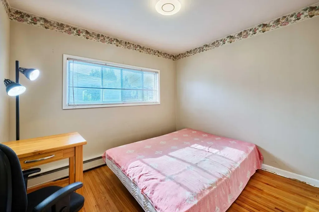 2511 22 Street NW Calgary AB t2m 3y1