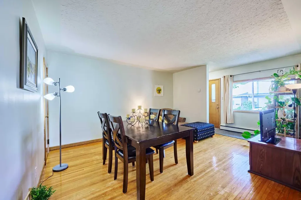 2511 22 Street NW Calgary AB t2m 3y1