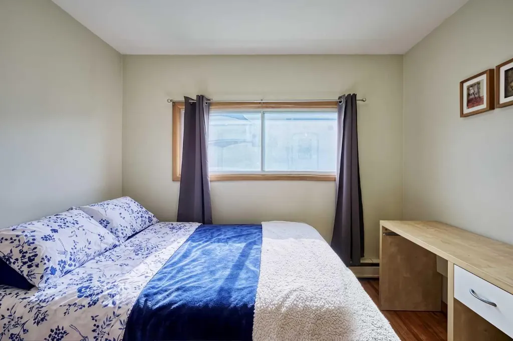 2511 22 Street NW Calgary AB t2m 3y1