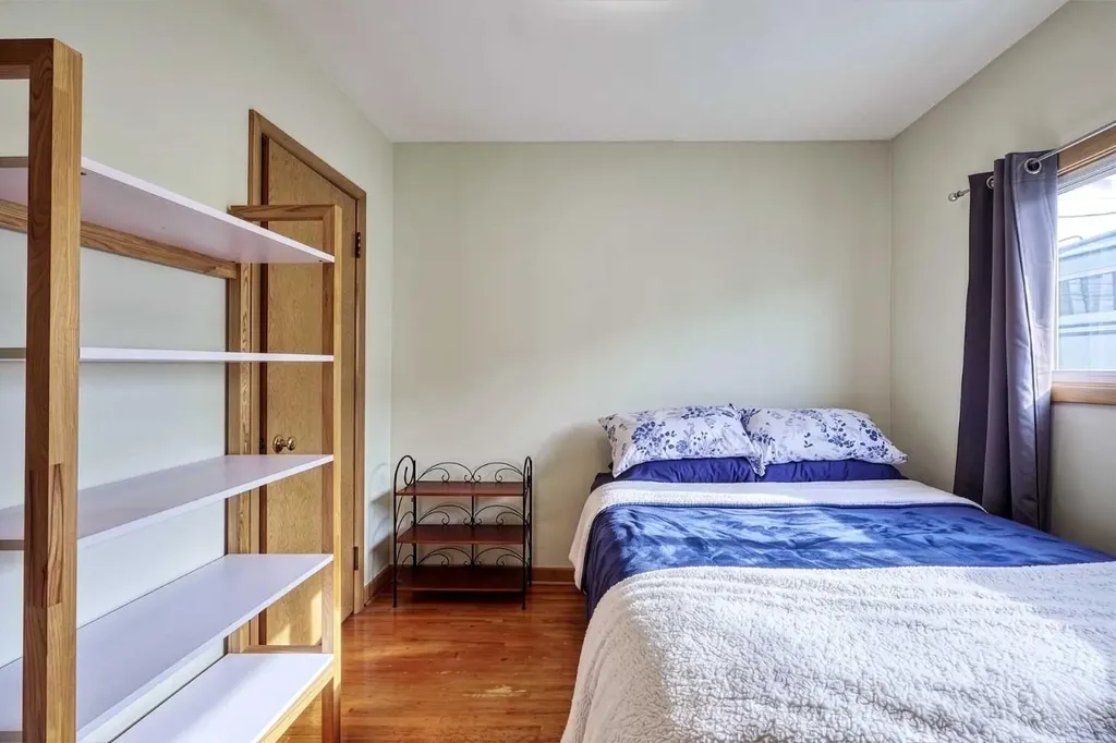 2511 22 Street NW Calgary AB t2m 3y1