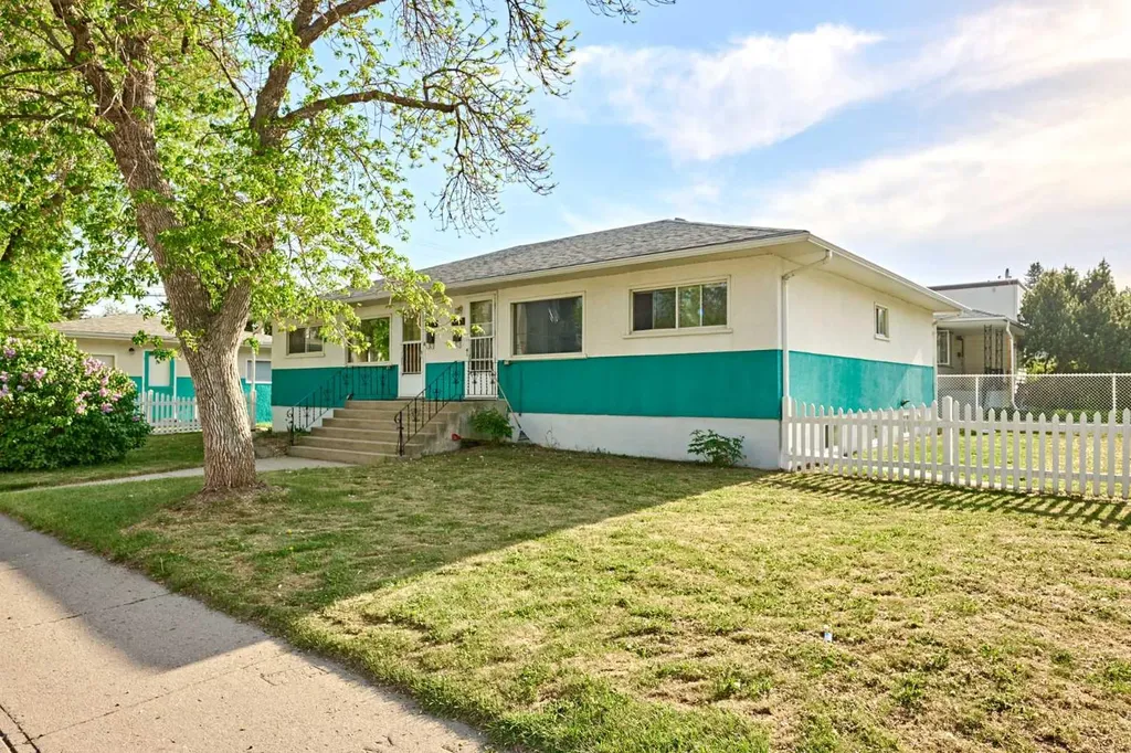 2511 22 Street NW Calgary AB t2m 3y1