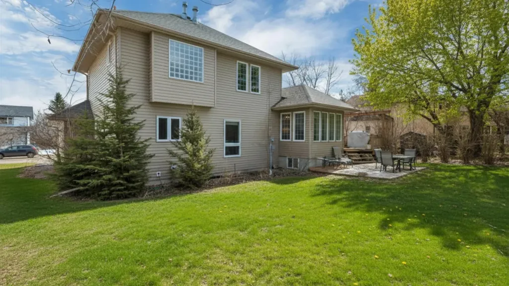 49 Coventry Lane Lacombe AB T4L1T3