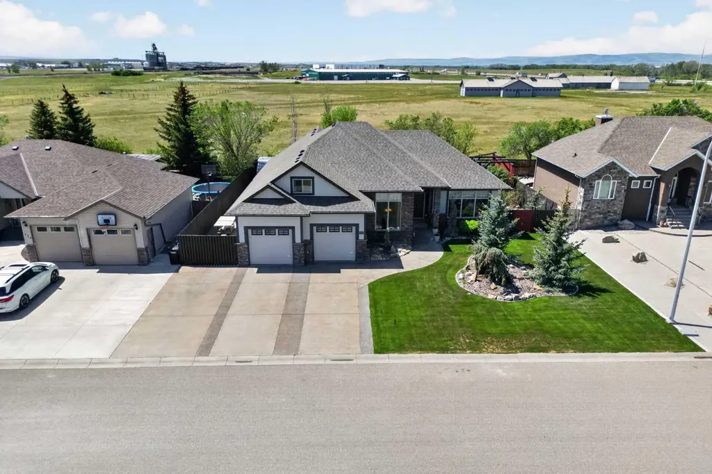 135 Garrison Drive Fort Macleod AB T0L0Z0