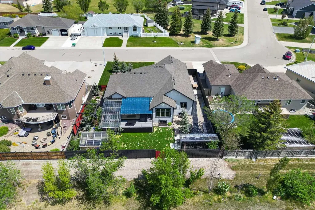 135 Garrison Drive Fort Macleod AB T0L0Z0