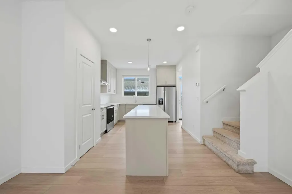 60 Savanna Place NE Calgary AB T3J 0X5