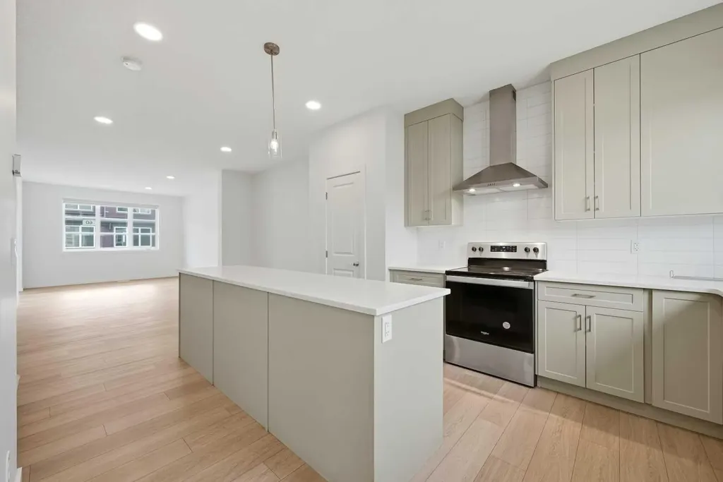 60 Savanna Place NE Calgary AB T3J 0X5