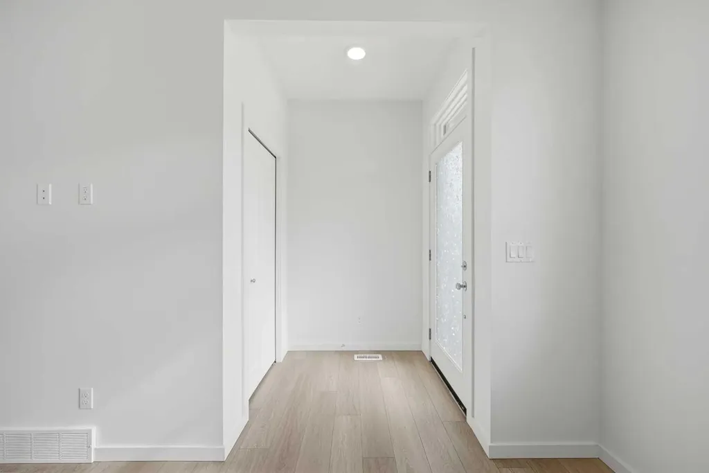 60 Savanna Place NE Calgary AB T3J 0X5