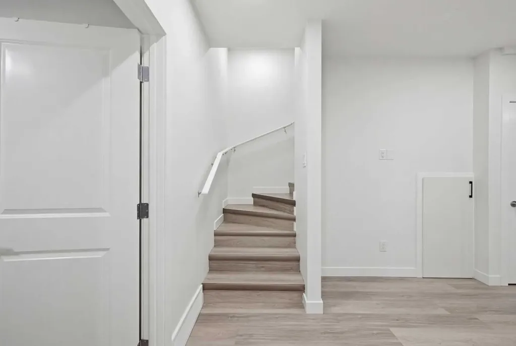 60 Savanna Place NE Calgary AB T3J 0X5