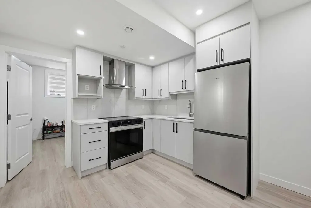 60 Savanna Place NE Calgary AB T3J 0X5