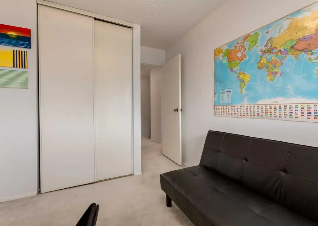 7172 Coach Hill Road SW Calgary AB T3H 1C8