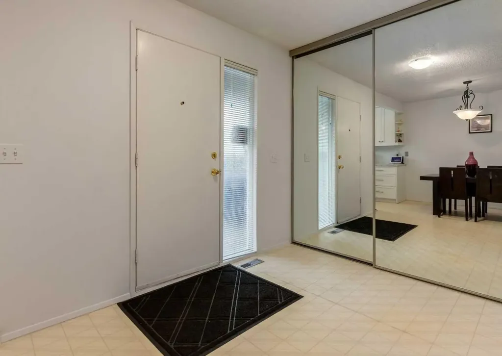 7172 Coach Hill Road SW Calgary AB T3H 1C8