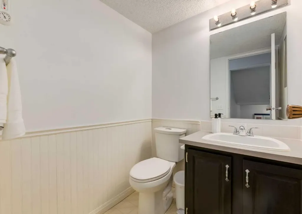 7172 Coach Hill Road SW Calgary AB T3H 1C8