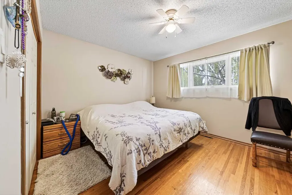 1813 123 Street Blairmore AB T0K0E0