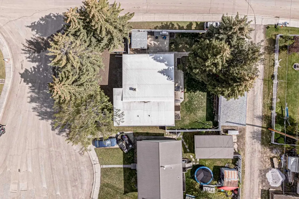 1813 123 Street Blairmore AB T0K0E0