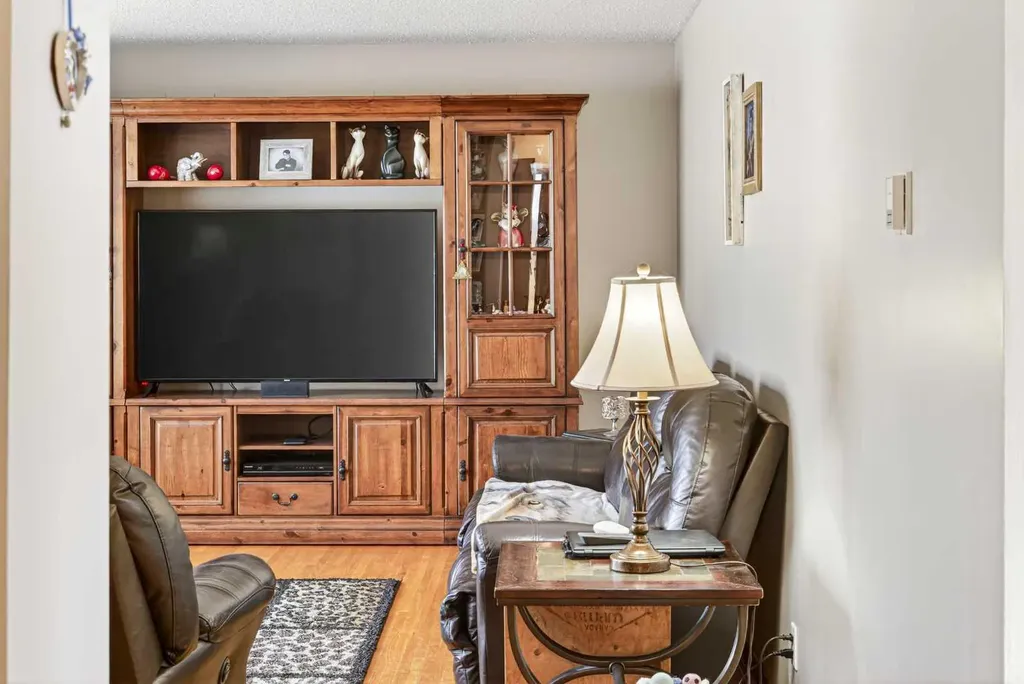 1813 123 Street Blairmore AB T0K0E0