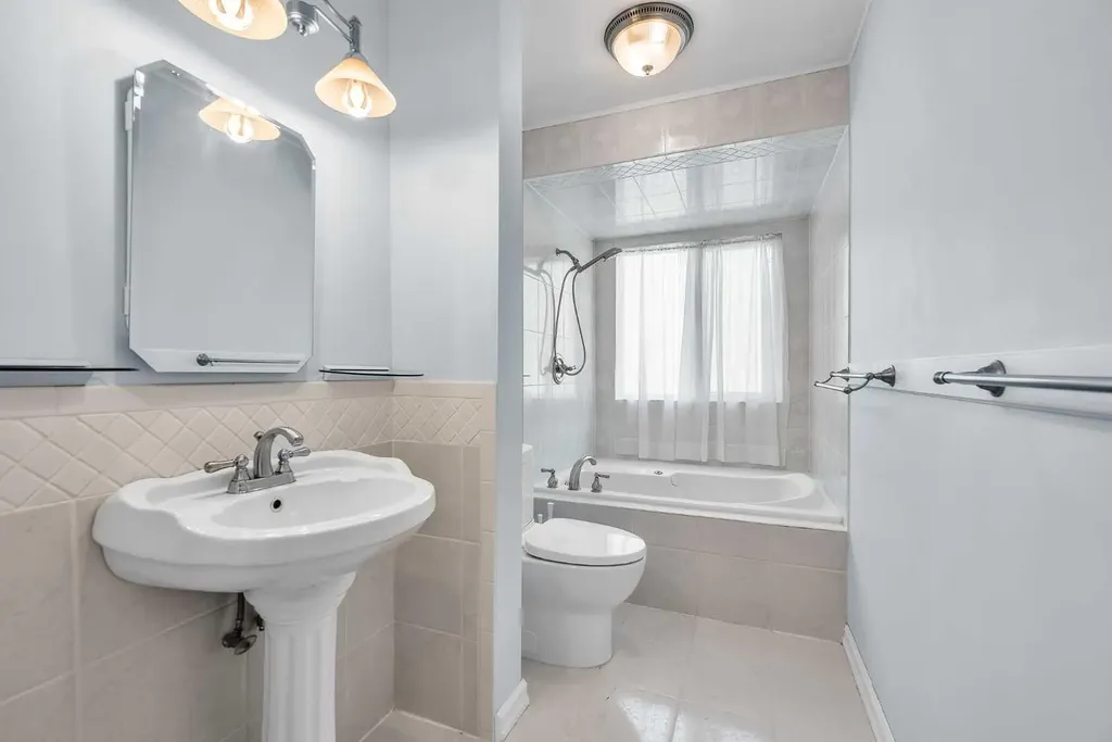 7127 18 Street SE Calgary AB T2C 1K2