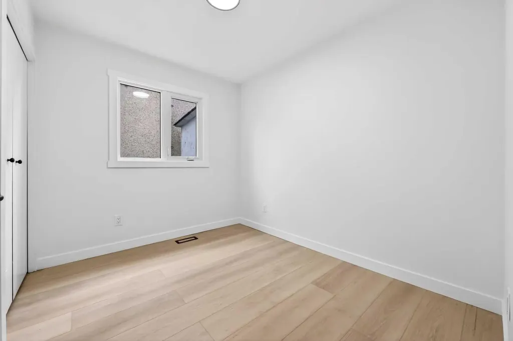 5423 Madigan Drive NE Calgary AB T2A 5T5