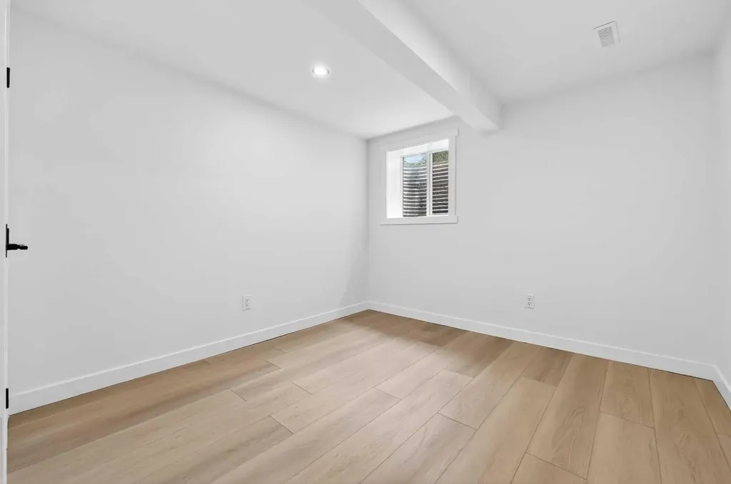 5423 Madigan Drive NE Calgary AB T2A 5T5