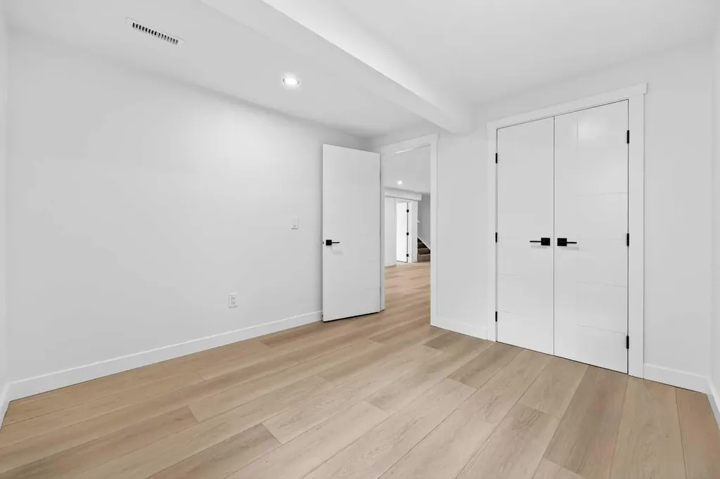 5423 Madigan Drive NE Calgary AB T2A 5T5