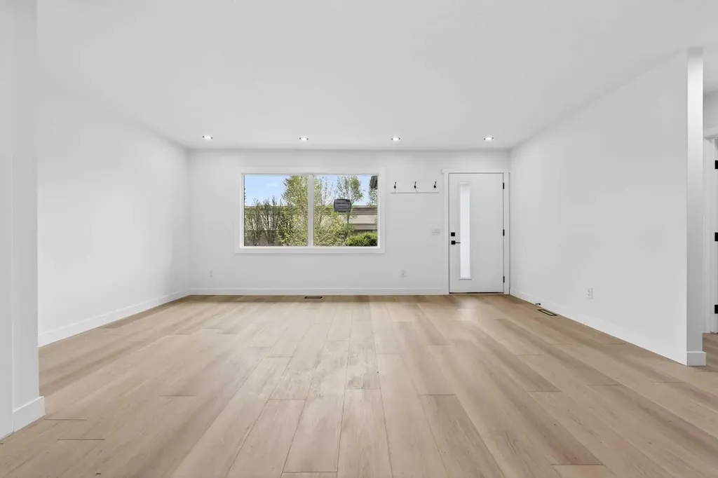 5423 Madigan Drive NE Calgary AB T2A 5T5
