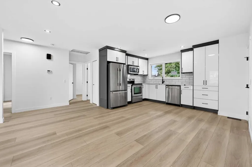 5423 Madigan Drive NE Calgary AB T2A 5T5