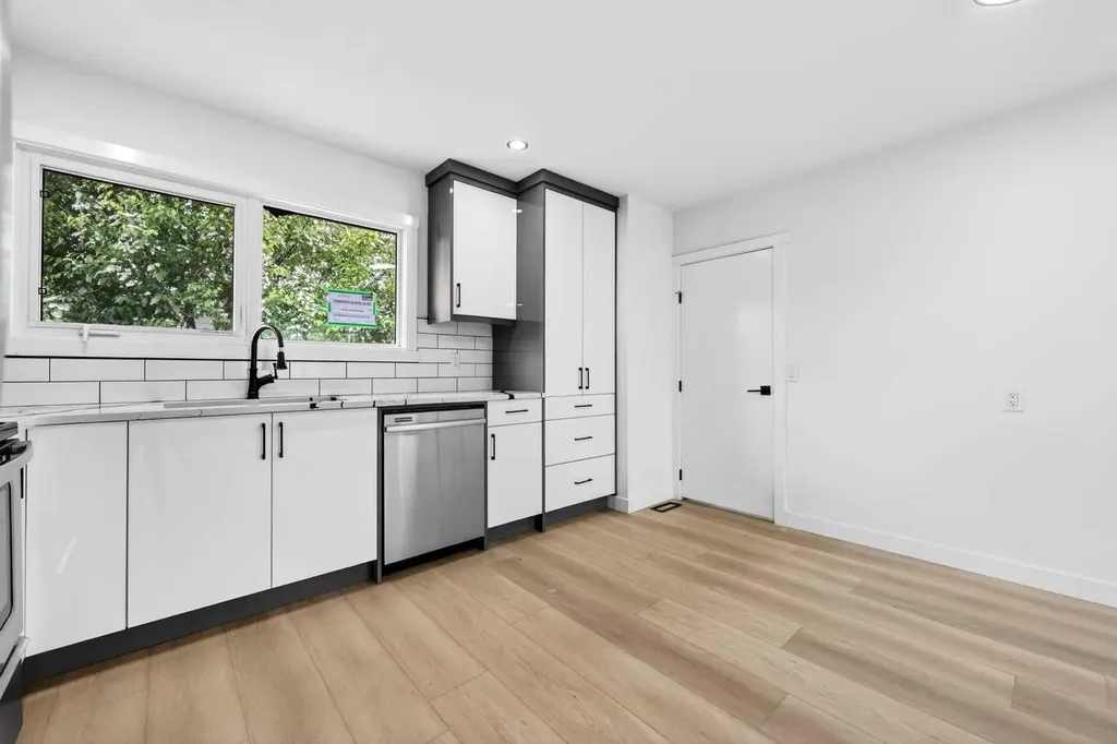 5423 Madigan Drive NE Calgary AB T2A 5T5