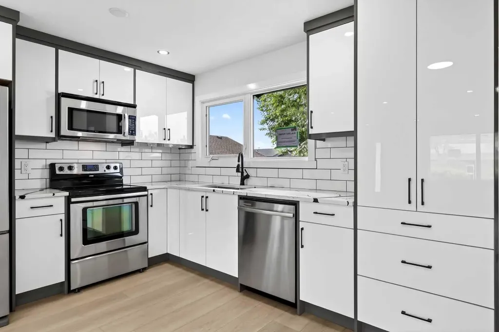 5423 Madigan Drive NE Calgary AB T2A 5T5