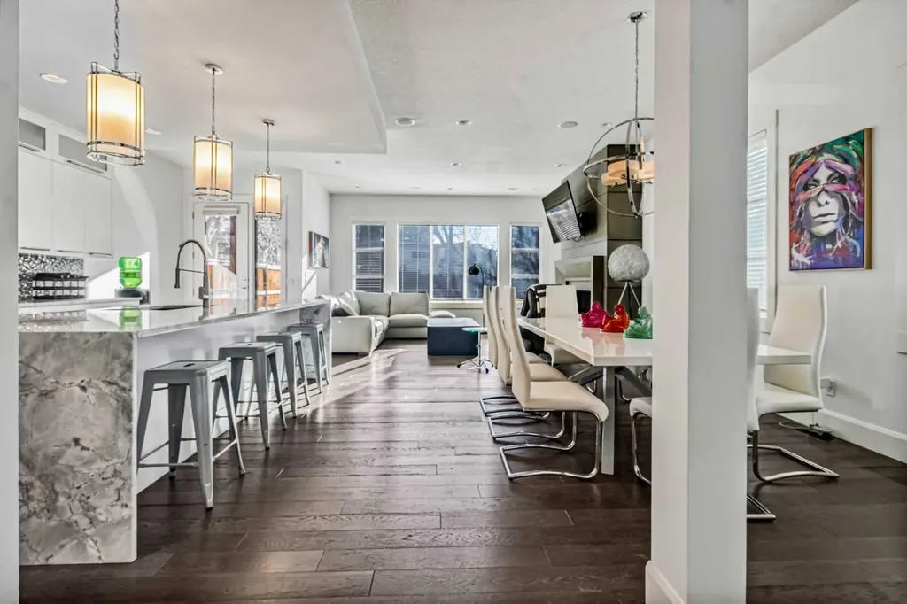 405 29 Avenue NE Calgary AB T2E 2C5