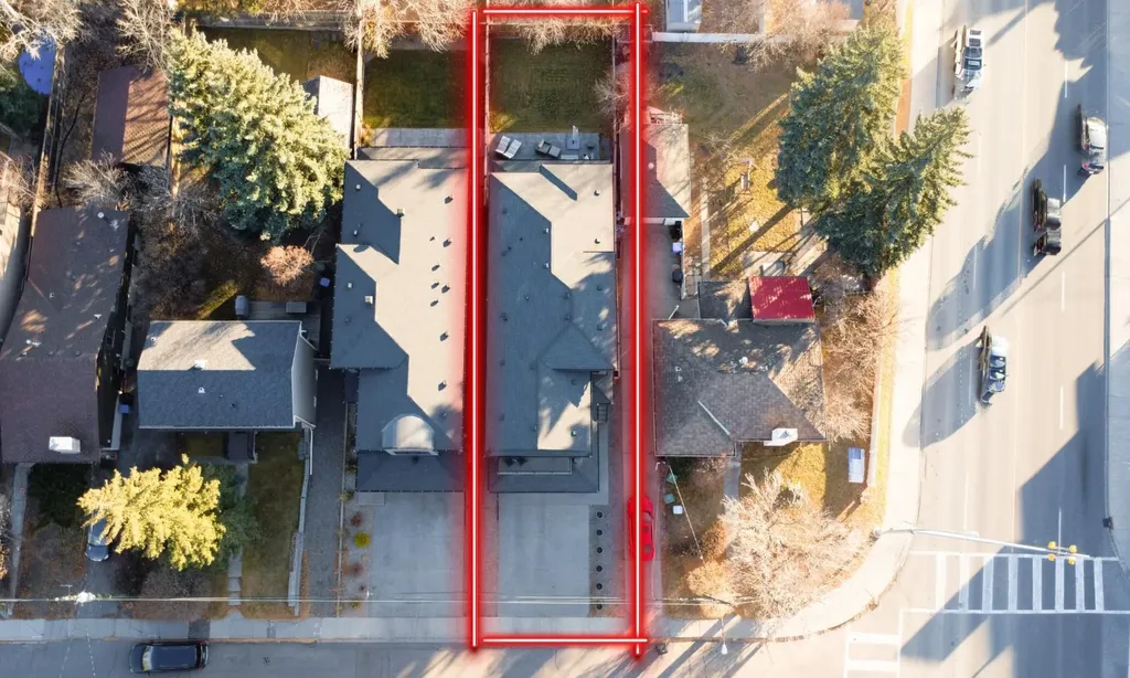 405 29 Avenue NE Calgary AB T2E 2C5