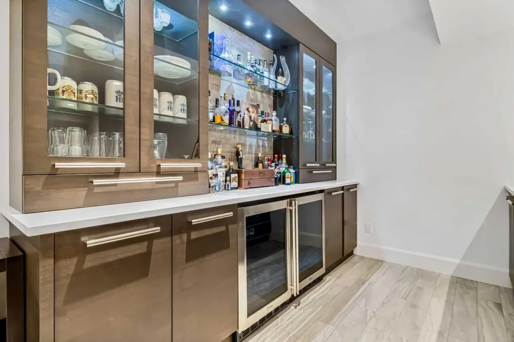 405 29 Avenue NE Calgary AB T2E 2C5