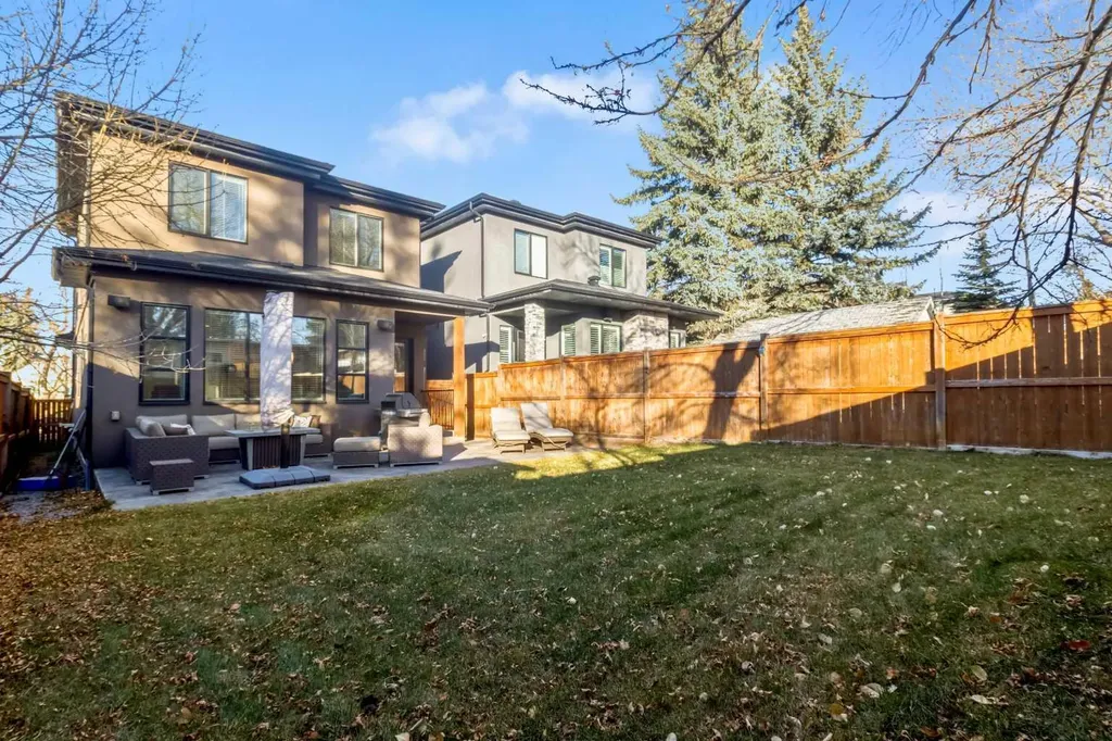 405 29 Avenue NE Calgary AB T2E 2C5