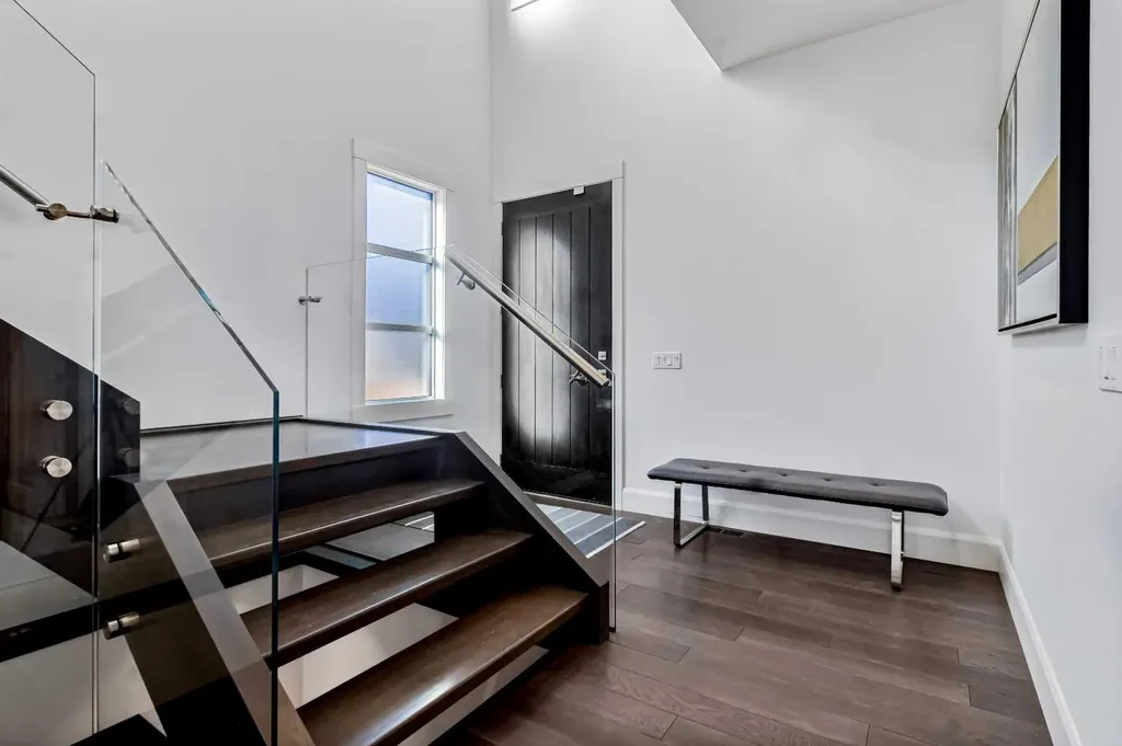 405 29 Avenue NE Calgary AB T2E 2C5