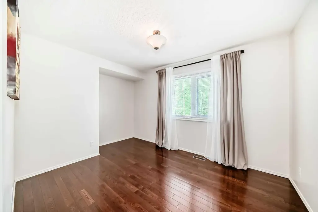 116 Shawnee Way SW Calgary AB T2Y2V3