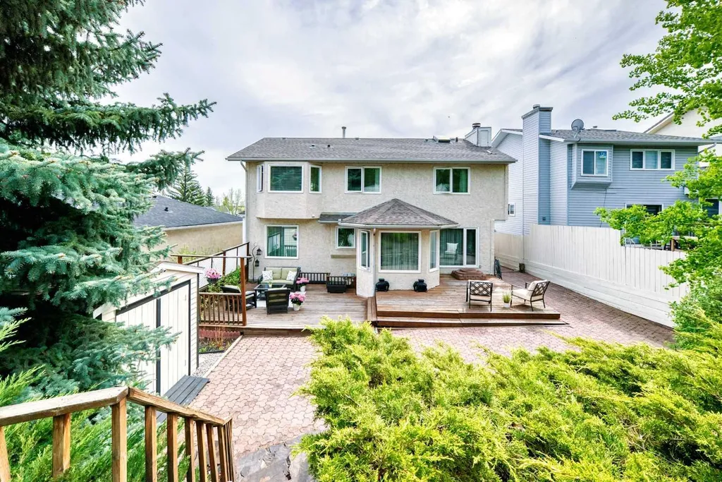 116 Shawnee Way SW Calgary AB T2Y2V3