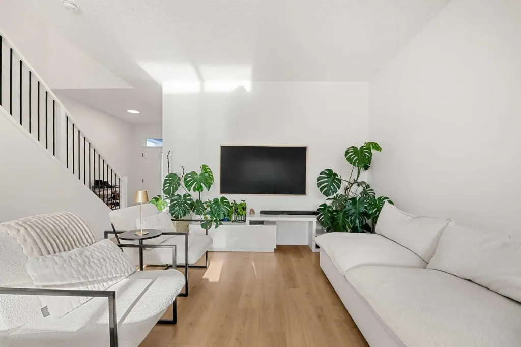 218 Aquila Way NW Calgary AB T3R 1Z8