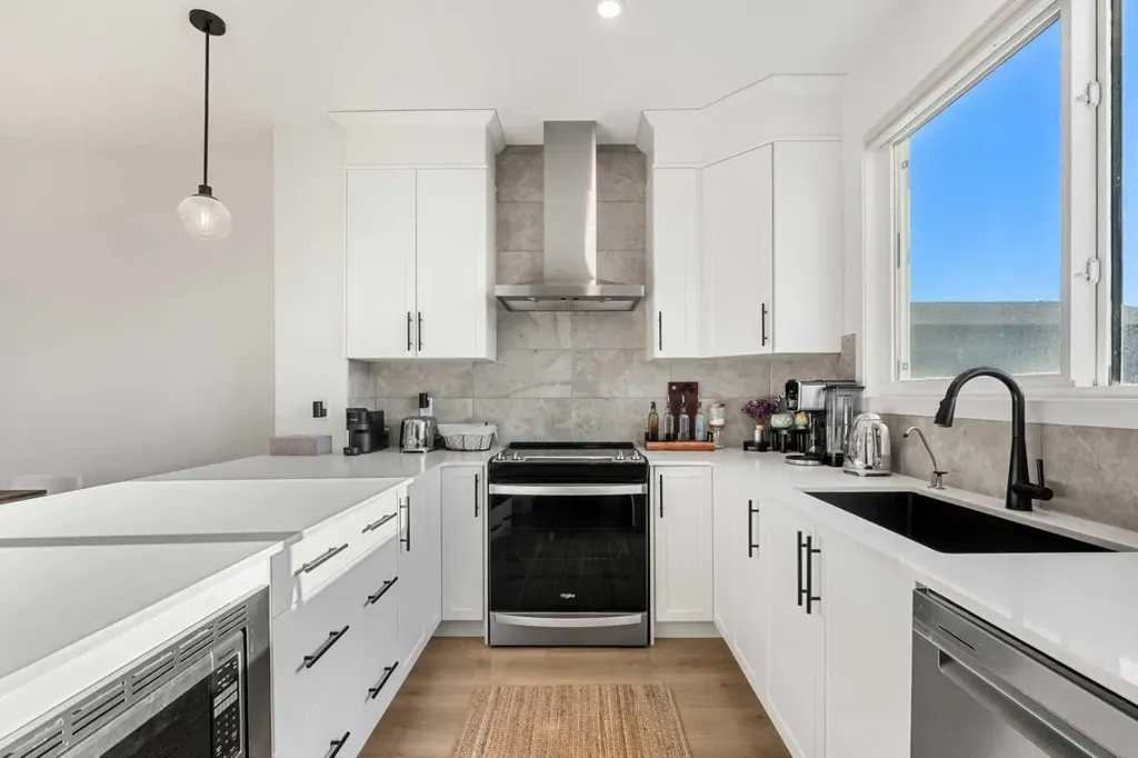 218 Aquila Way NW Calgary AB T3R 1Z8