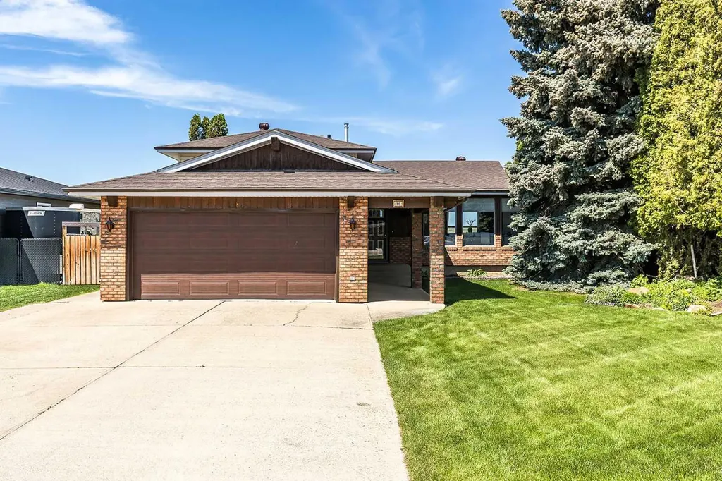 16 East Glen Crescent SE Medicine Hat AB T1B 2Y6
