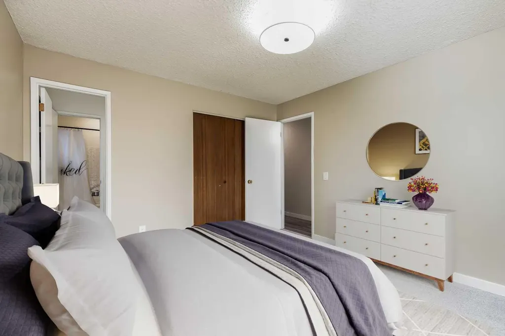 3394 Breton Close NW Calgary AB T2L 1X4
