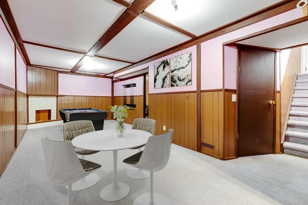 3394 Breton Close NW Calgary AB T2L 1X4