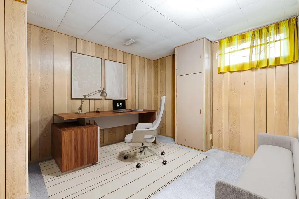 3394 Breton Close NW Calgary AB T2L 1X4