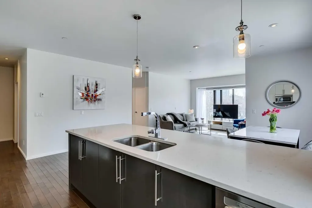 414 Meredith Road NE Calgary AB T2E5A6