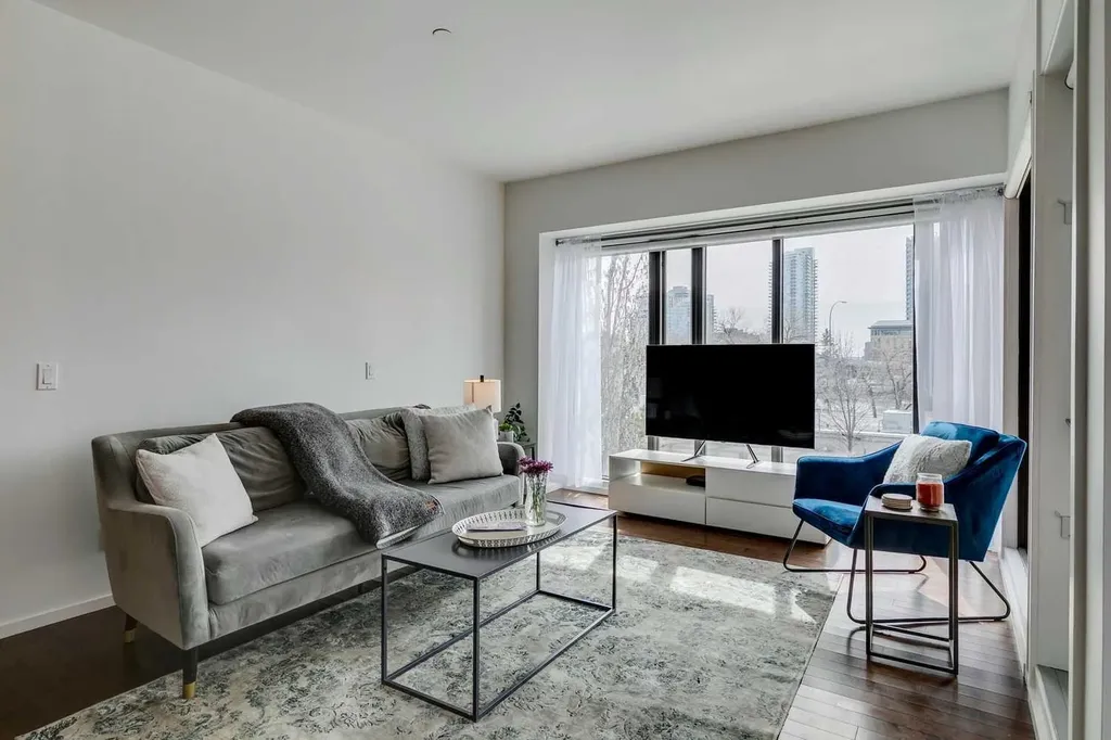 414 Meredith Road NE Calgary AB T2E5A6