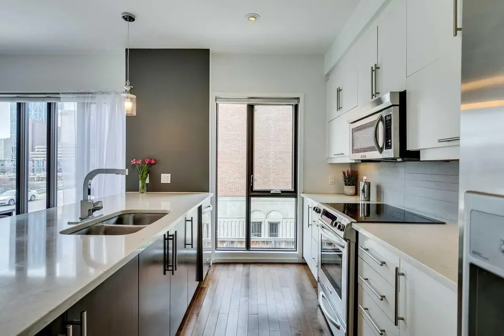 414 Meredith Road NE Calgary AB T2E5A6
