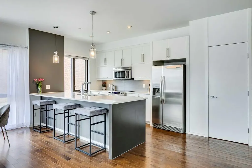 414 Meredith Road NE Calgary AB T2E5A6